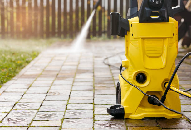 Best Graffiti Removal  in Hebron, IL